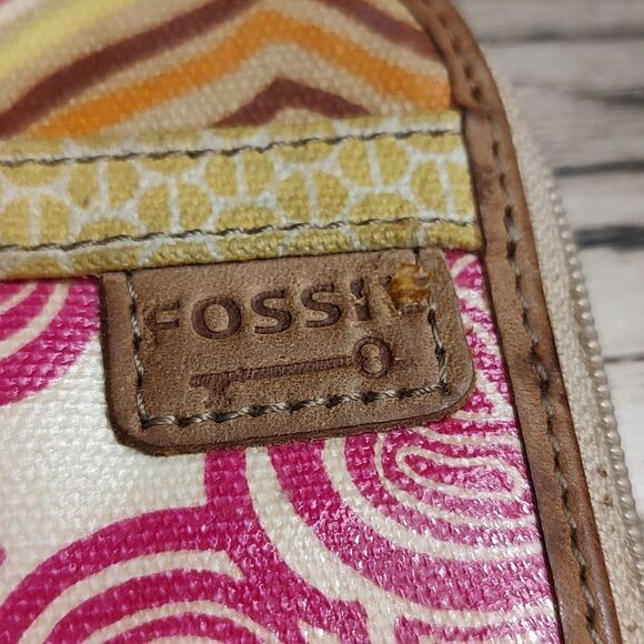 Fossil Key-Per Zipper Wristlet Vintage - Picture 2 of 13